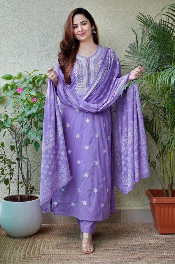 Soft & Stylish ? Floral Embroidered Cotton Printex Dress (L) - Image 2