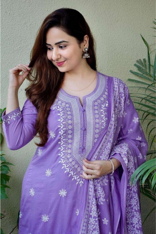 Soft & Stylish ? Floral Embroidered Cotton Printex Dress (L) - Image 6